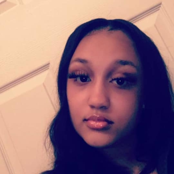 Meet your Posher, Aleice - Picture 1 of 1